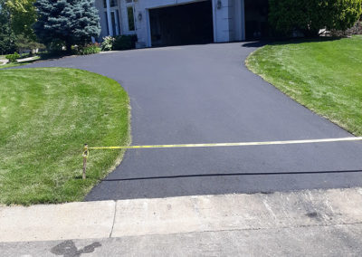 Finished driveway paving by M. Jones Paving